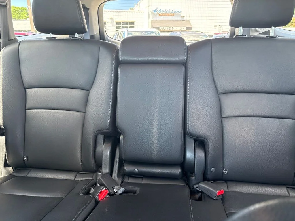 Used 2021 Silver Honda Touring image 12