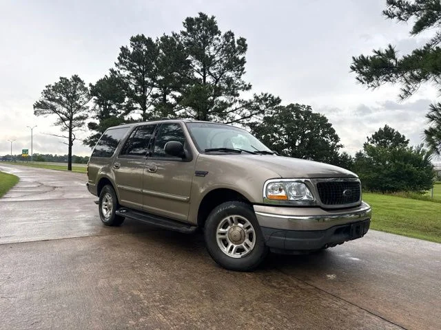 Used 2002 Beige Ford XLT image 1