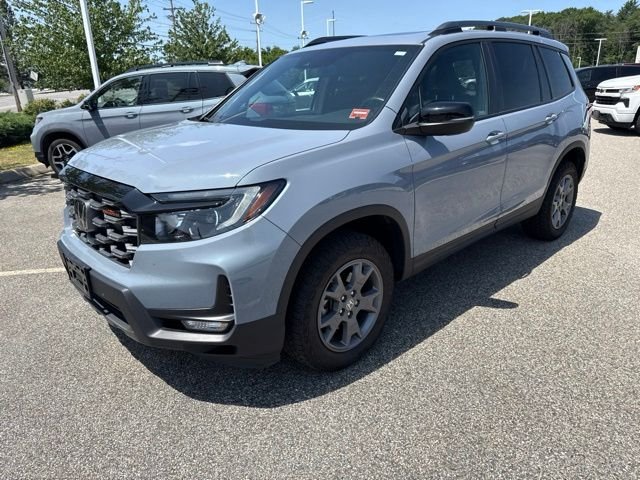 Certified Used 2024 Sonic Gray Pearl Honda TrailSport image 8