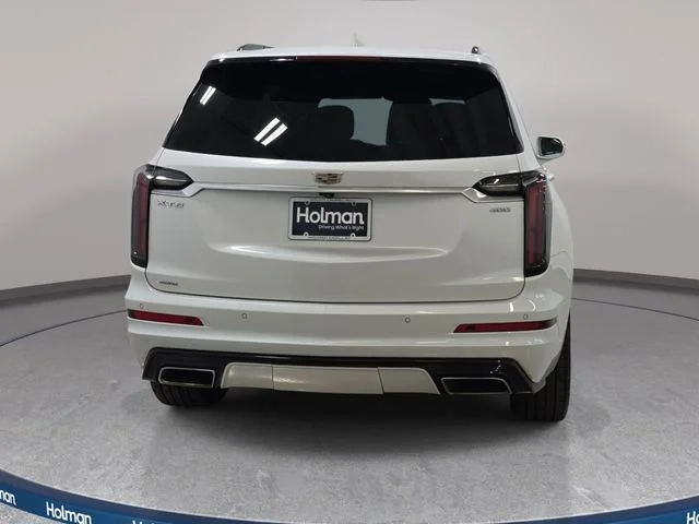 Used 2020 White Cadillac Sport image 7