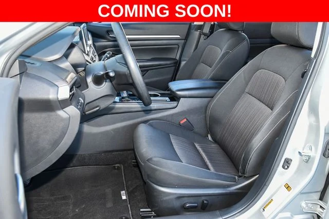 Used 2023 Silver Nissan 2.5 SV image 16