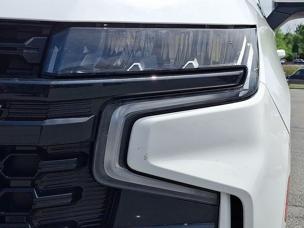 Used 2024 White Chevrolet Z71 image 9