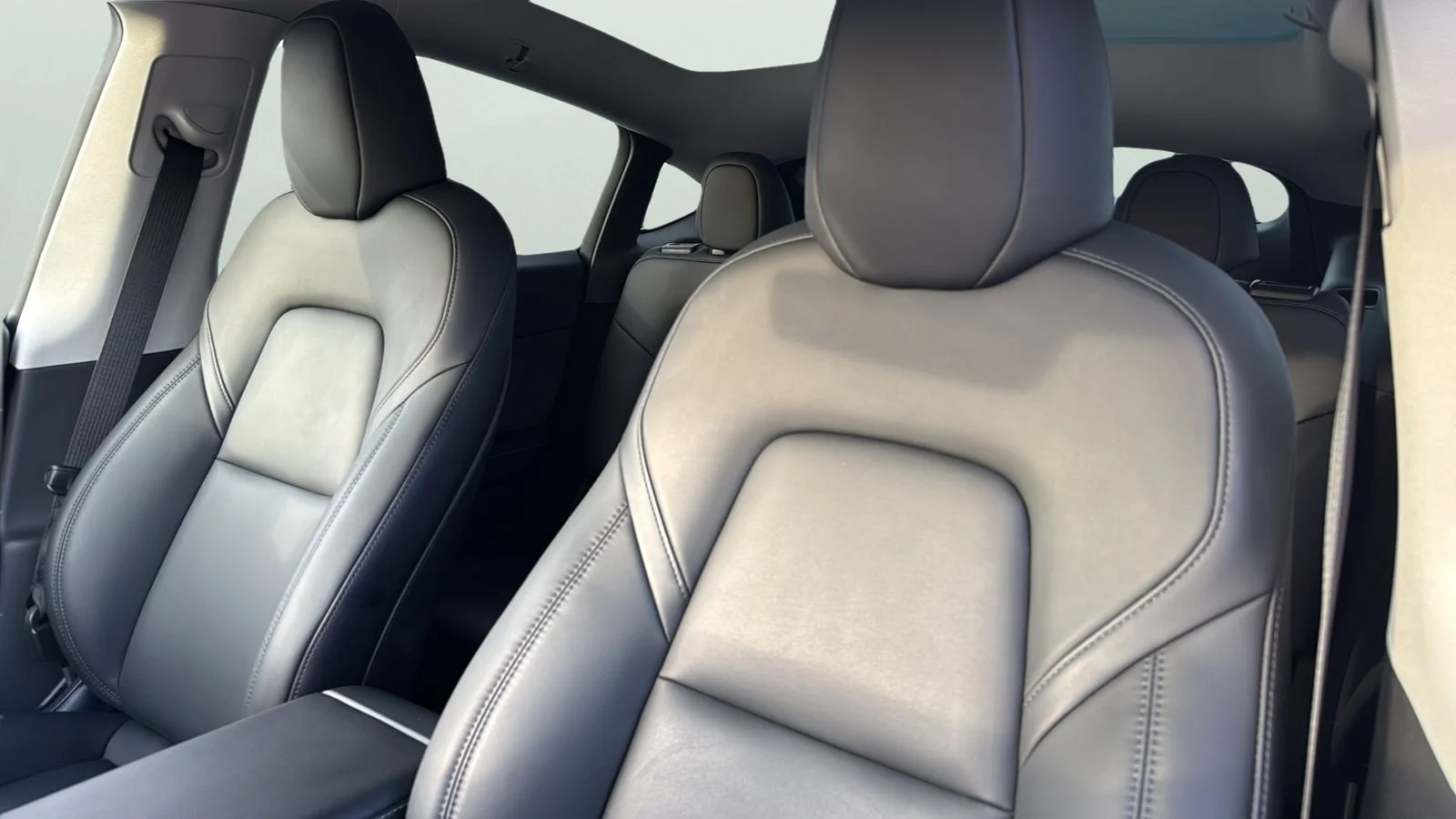 Used 2022 Black Tesla Long Range image 9