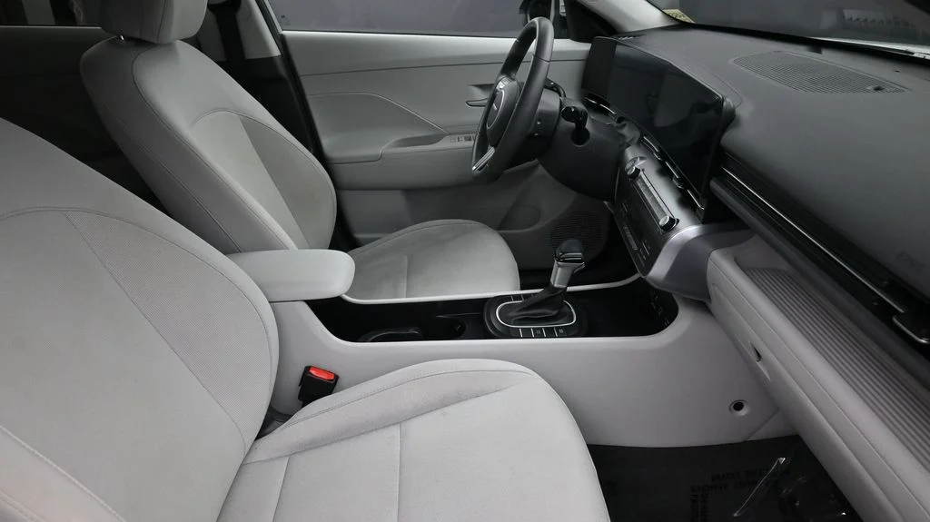 Used 2024 Gray Hyundai SEL image 2