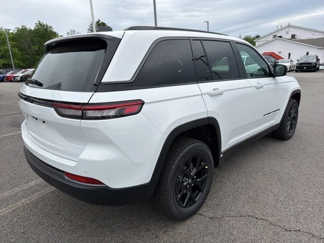 New 2026 Bright White Clear-Coat Exterior Paint Jeep Altitude image 3