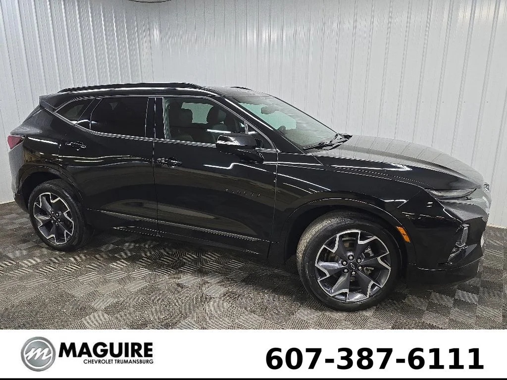 Used 2022 Black Chevrolet RS image 1