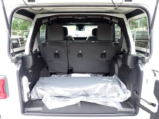 New 2026 White Jeep Sahara image 6