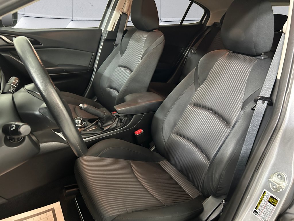 Used 2016 Silver Mazda i Sport image 8