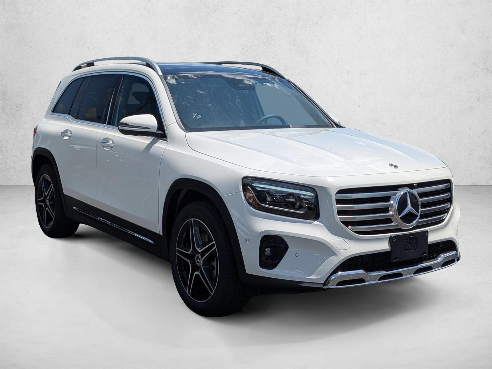 New 2026 Polar White Mercedes-Benz GLB250 image 7
