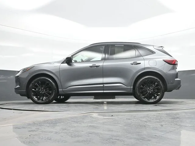 Used 2024 Gray Ford ST-Line Elite image 20