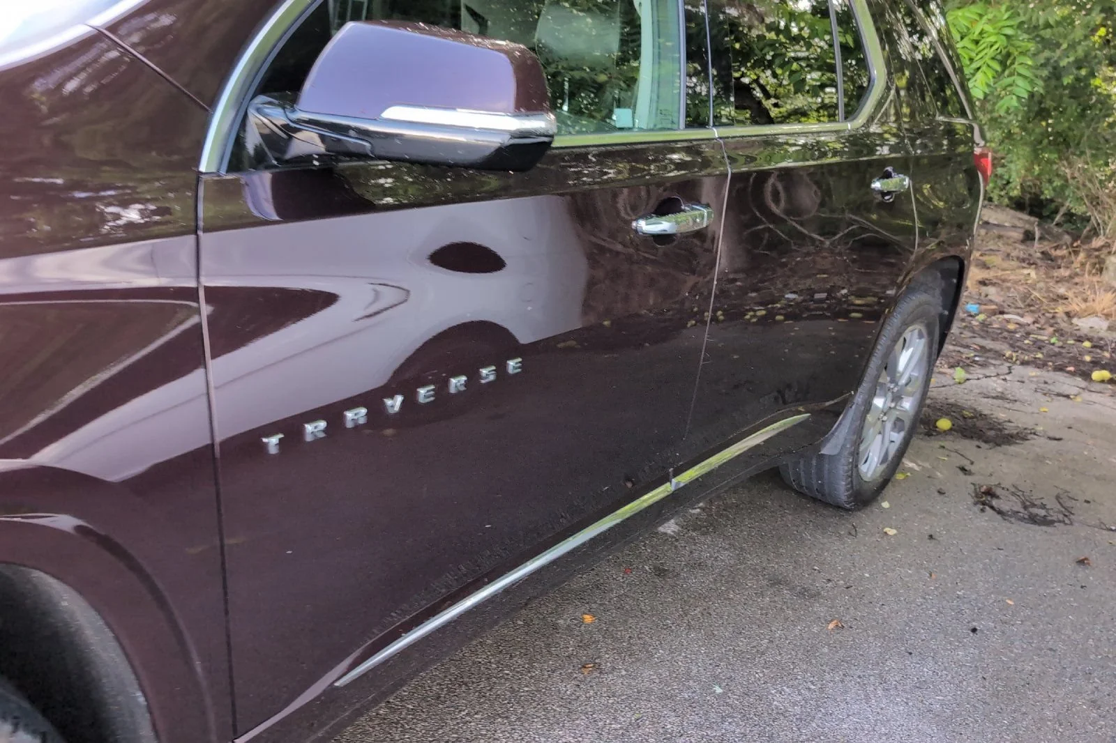 Used 2018 BLACK CURRANT METALLIC Chevrolet Premier image 11