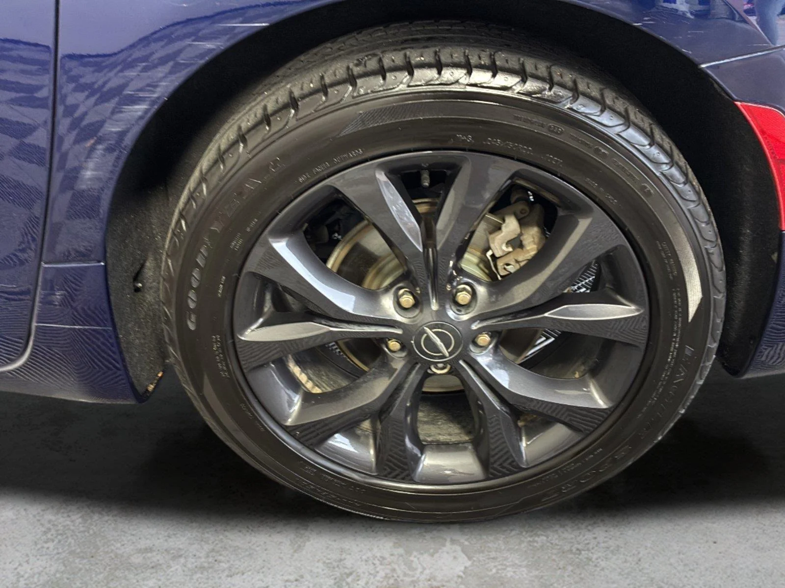 Used 2020 Jazz Blue Pearlcoat Chrysler Touring L Plus image 9