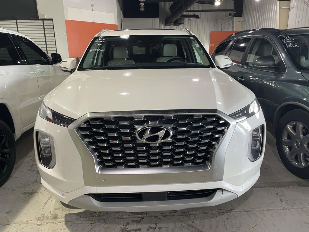 Used 2021 White Hyundai Limited image 2