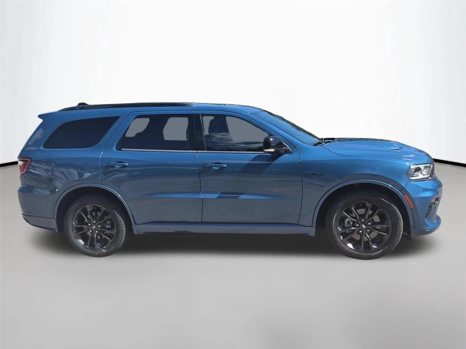 Used 2023 Frostbite Pearlcoat Dodge R/T Plus image 6