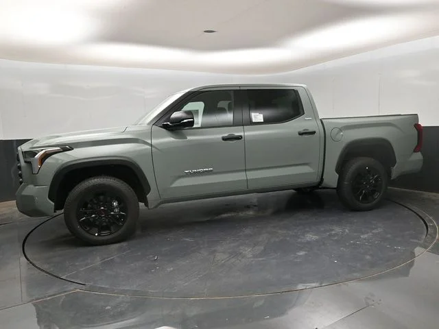 Used 2025  Toyota SR5 image 4