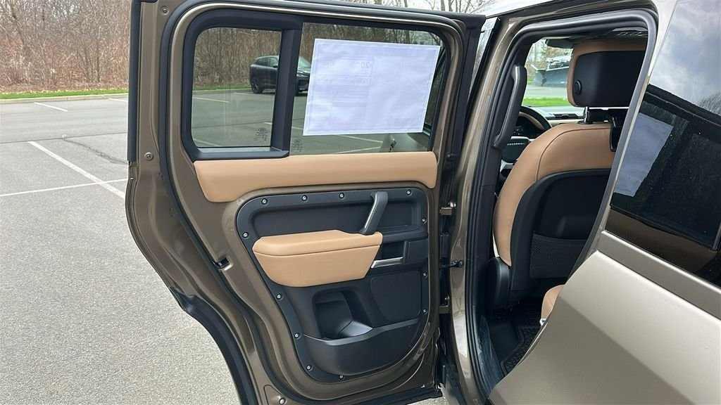 New 2026 Gondwana Stone LAND ROVER X-Dynamic SE image 18