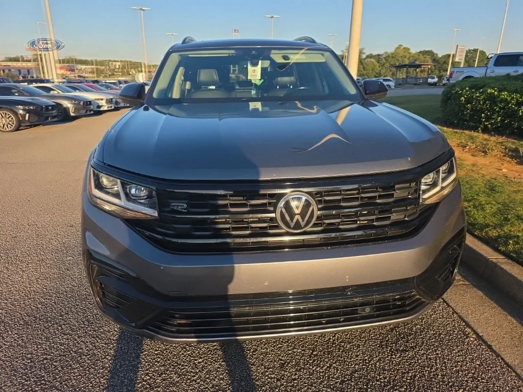 Used 2022 Gray Volkswagen 3.6L V6 SEL R-Line image 5