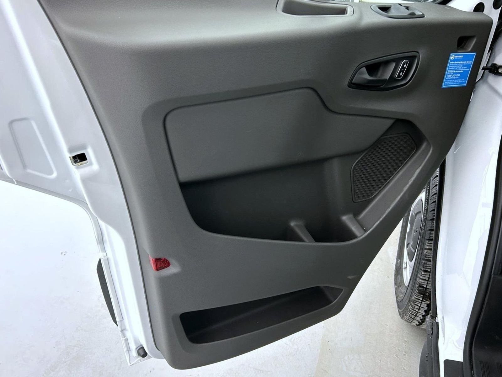 New 2026 Oxford White Ford XL image 9