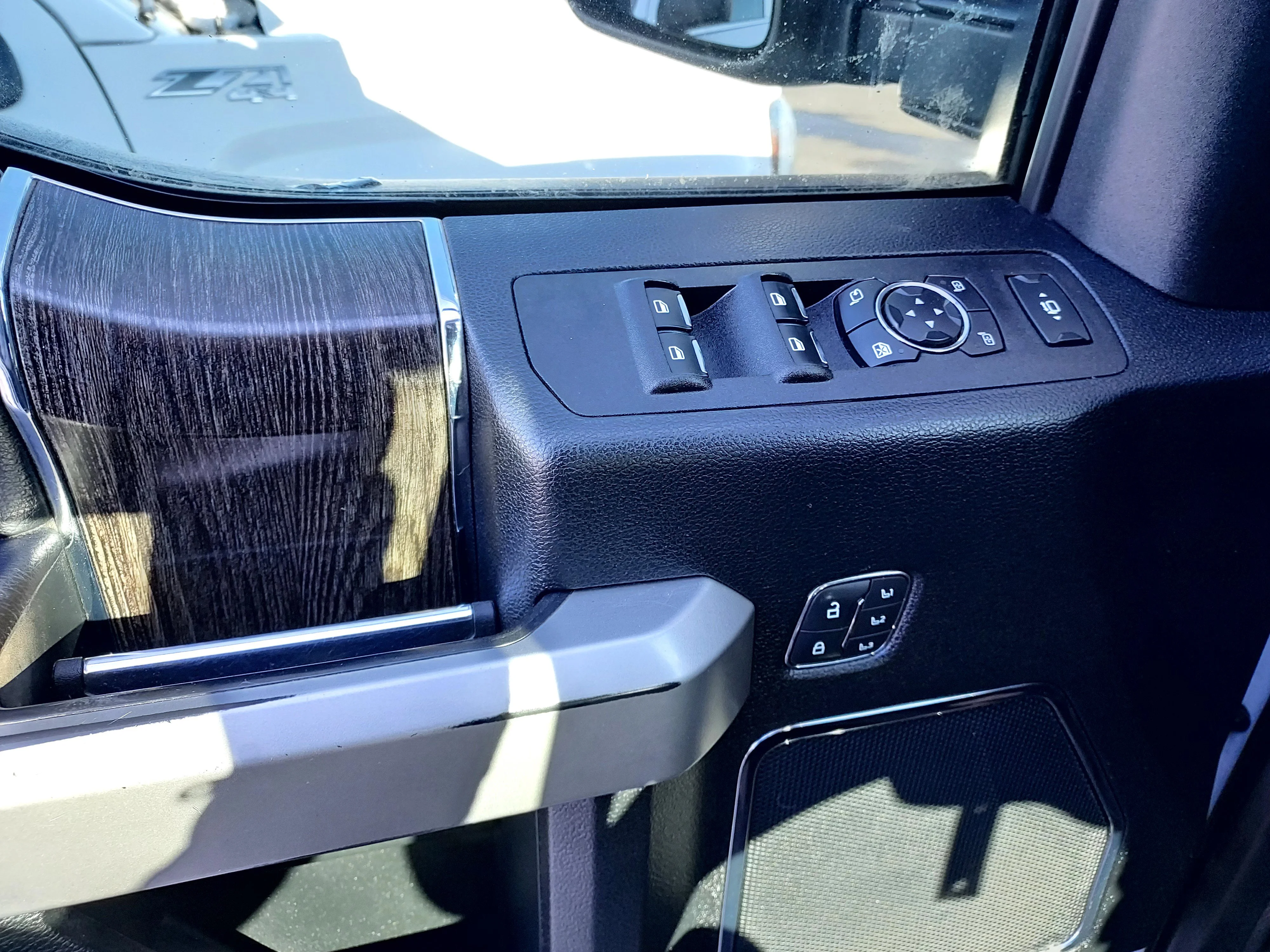 Used 2020 White Ford LARIAT image 39