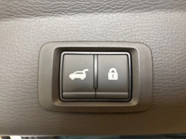 New 2026 Gray Nissan Platinum image 20