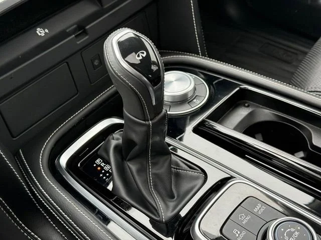 Used 2024 Black INFINITI PREMIUM SELECT AWD image 18