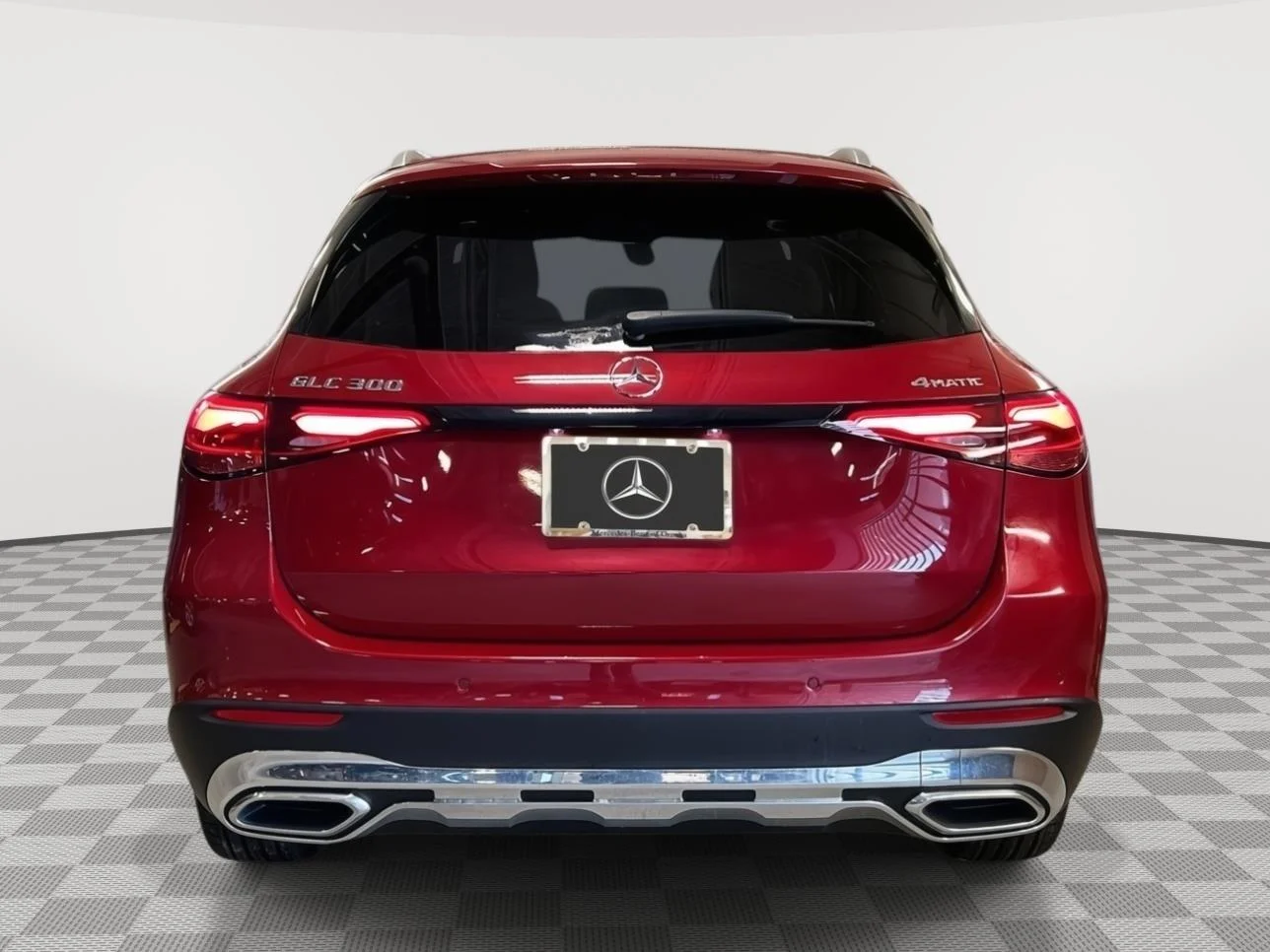 New 2026 MANUFAKTUR Patagonia Red Metallic Mercedes-Benz GLC 300 image 5