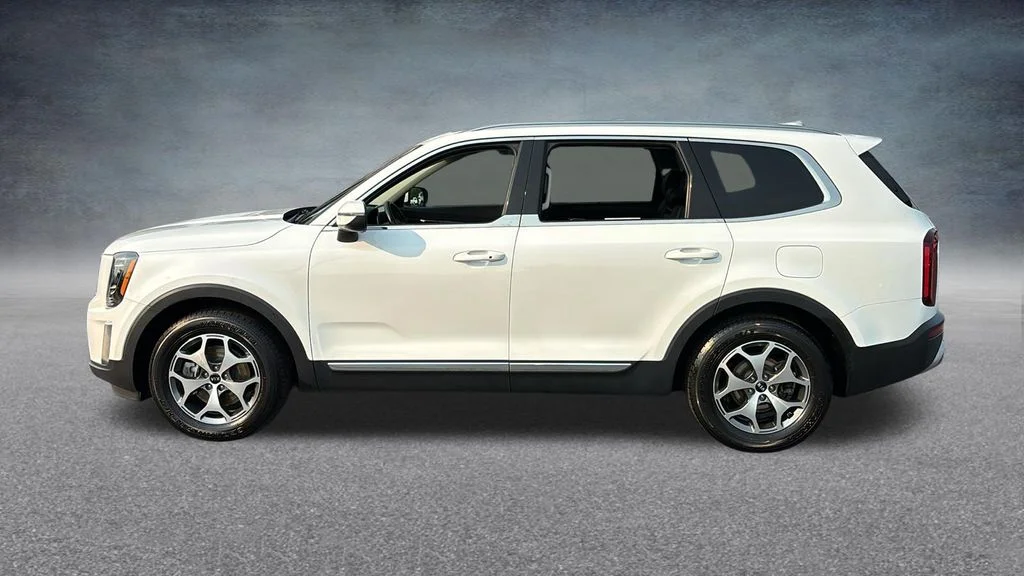 Used 2020 White Kia EX image 3