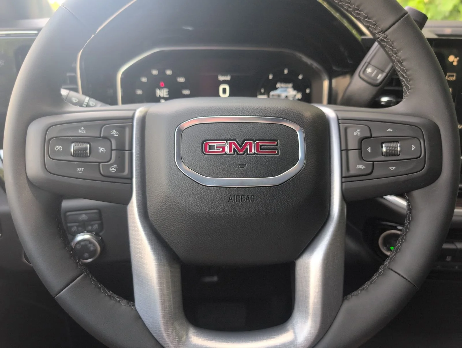 2025 GMC Sierra 1500 SLE - Photo 23