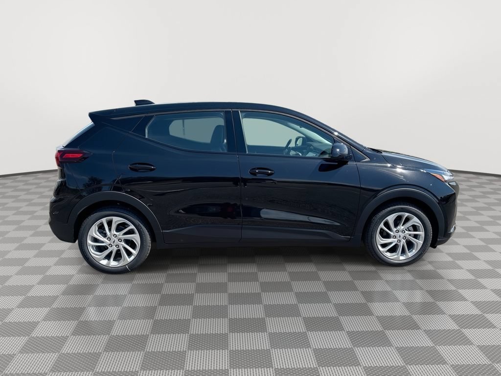 2027 Chevrolet Bolt LT - Photo 10