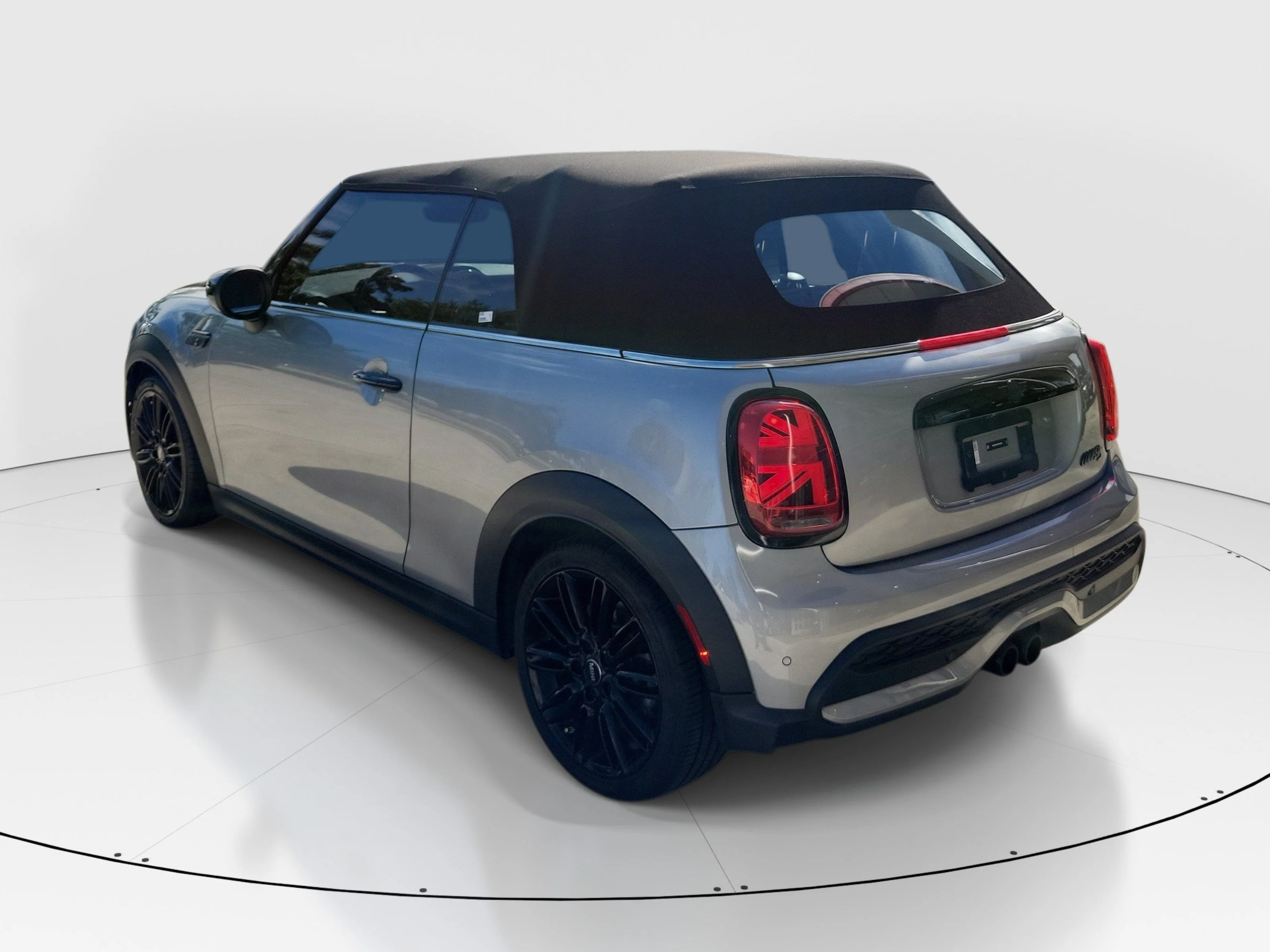 Used 2024 Silver MINI  image 5