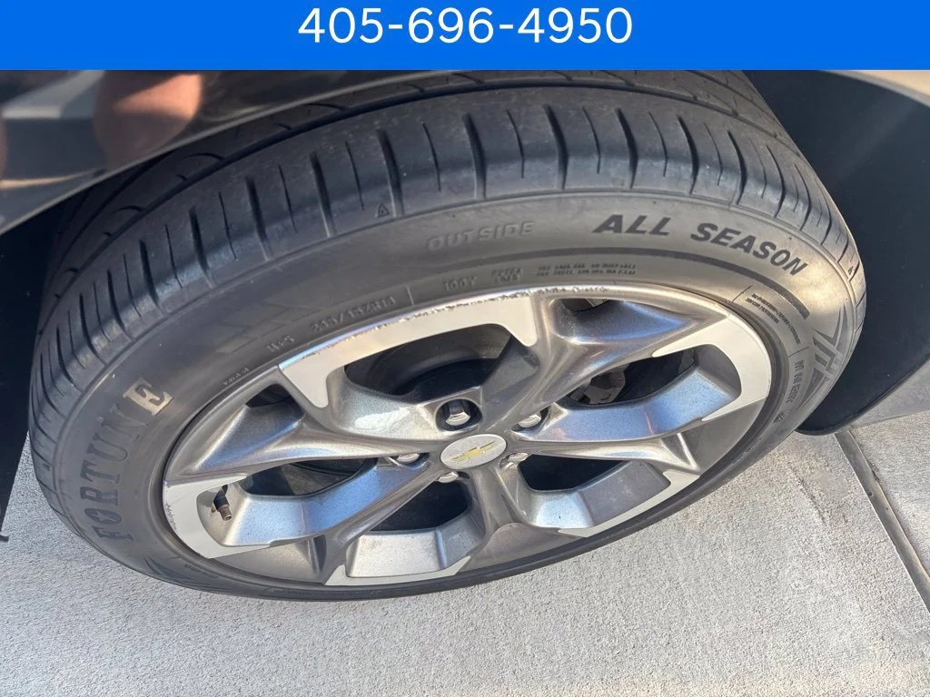 Pre-Owned 2021 Chevrolet Malibu LT