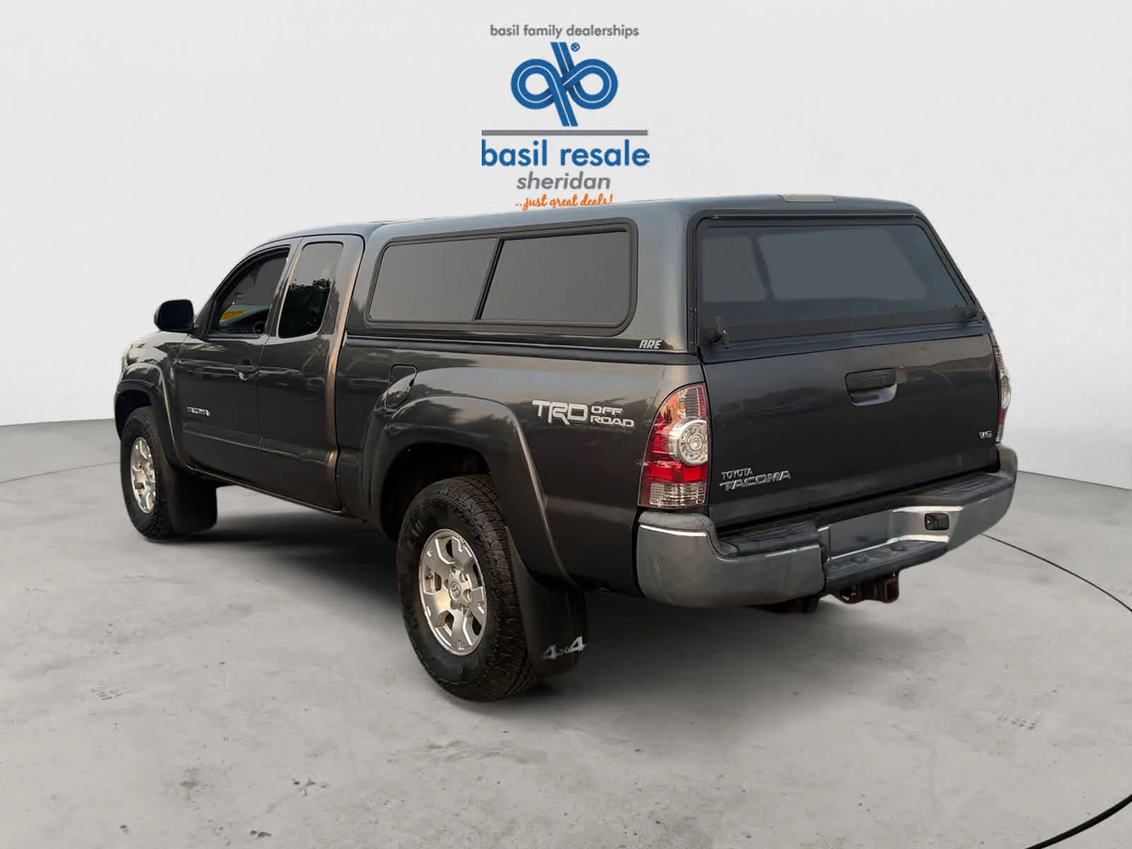 Used 2013 Magnetic Gray Metallic Toyota  image 4
