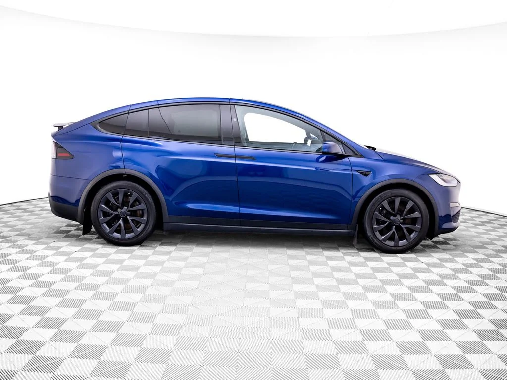 Used 2022 Blue Tesla Base image 8