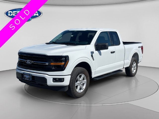 New 2026 White Ford XLT image 1