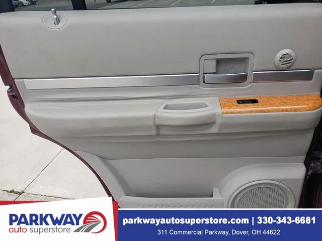 Used 2008 Red Chrysler Limited image 16