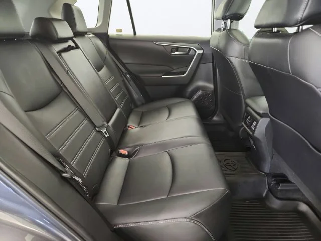 Used 2022 Magnetic Gray Metallic Toyota XLE Premium image 26