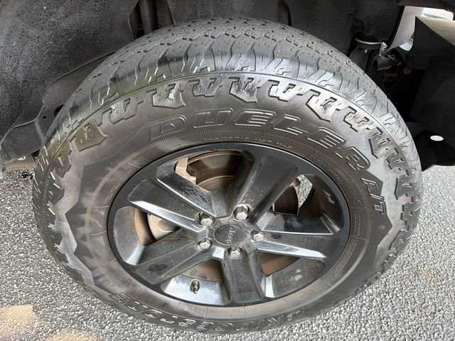 Used 2021 Silver Jeep Unlimited Sport Altitude image 12