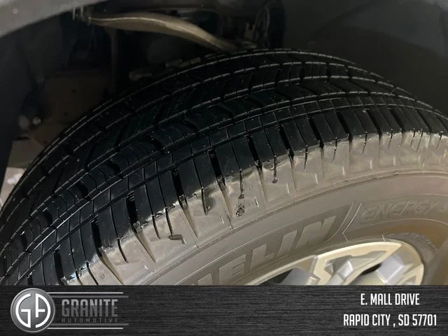 2024 GMC Sierra 1500 SLT - Photo 30