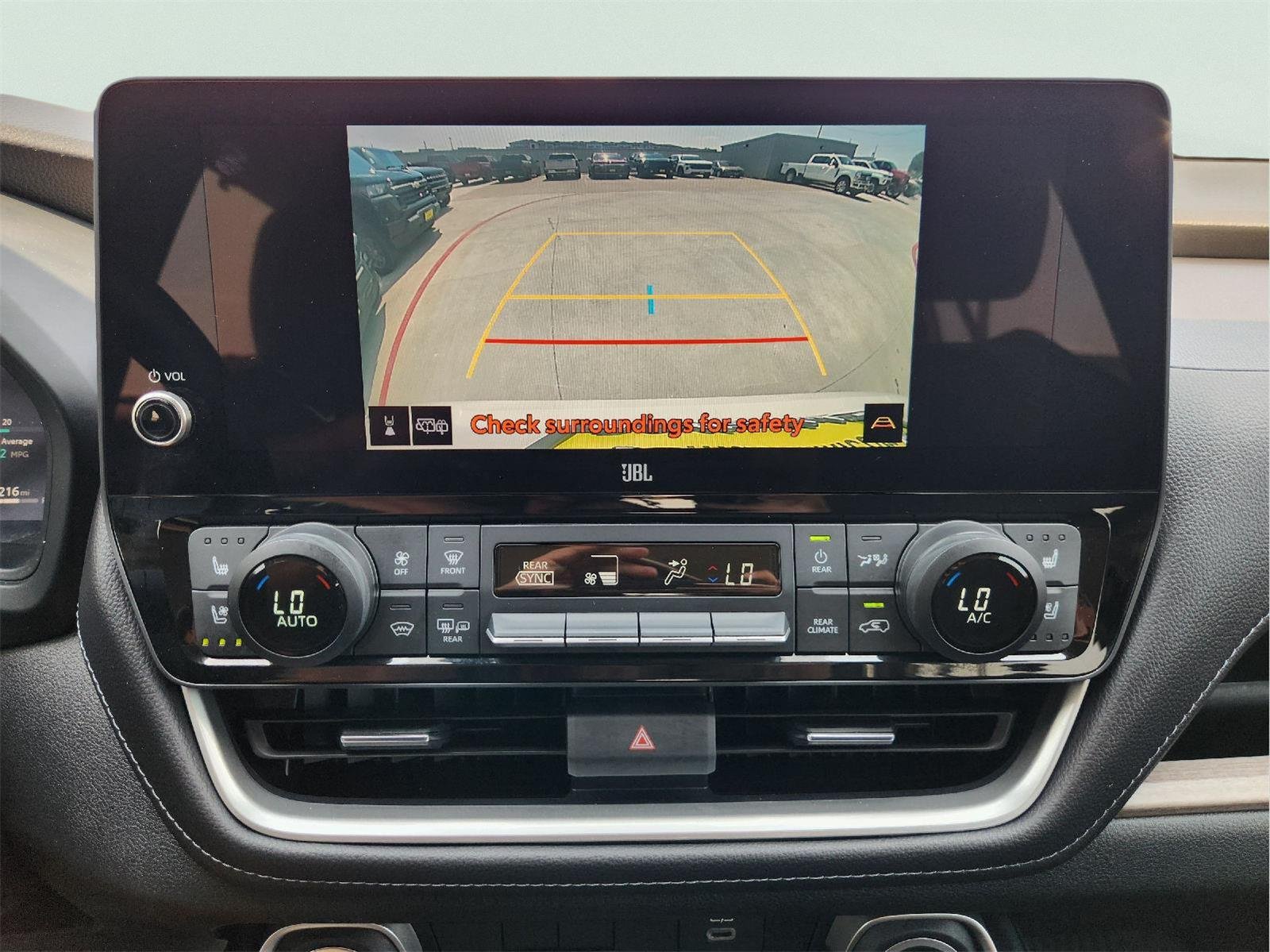 2024 Toyota Grand Highlander photo 16 of 32