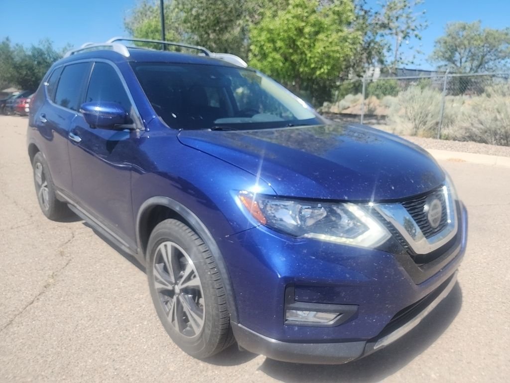 Used 2018 Blue Nissan SL image 3