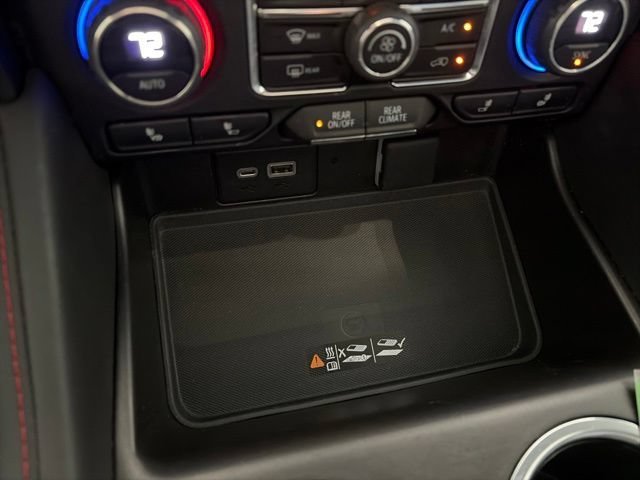 2023 Chevrolet Suburban RST - Photo 25