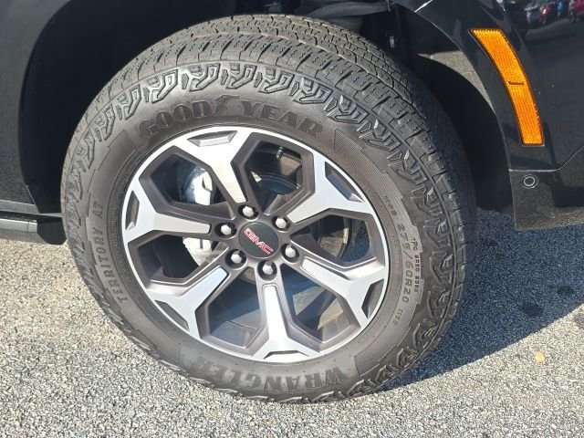 Used 2025 Black GMC AT4 Ultimate image 12