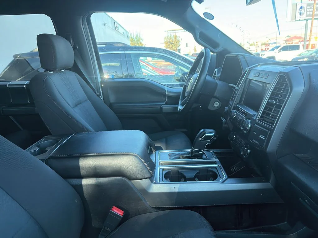 Used 2020 Oxford White Ford XLT image 9