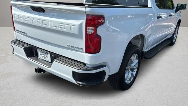 Used 2025 Summit White Chevrolet Custom image 35