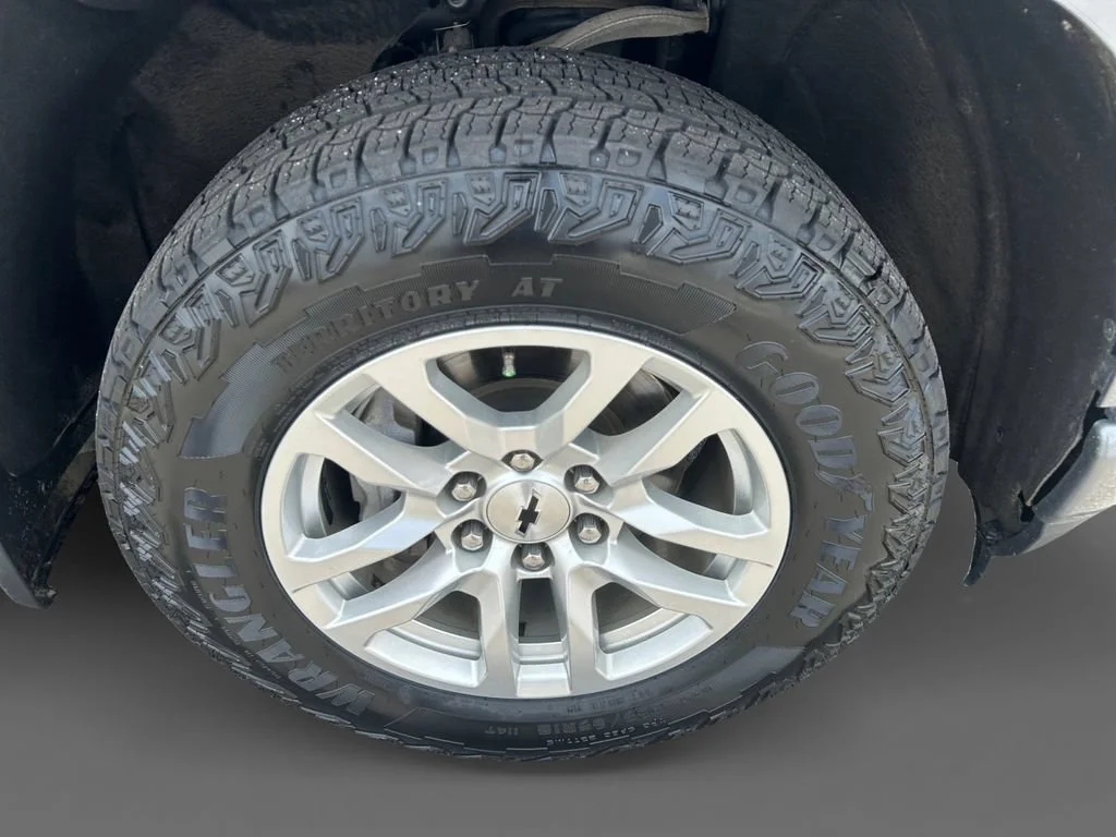 Used 2021 SATIN STEEL METALLIC Chevrolet RST image 8