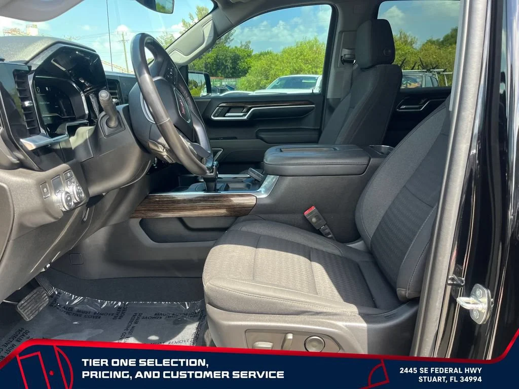 Certified Used 2022 ONYX BLACK GMC Elevation image 9