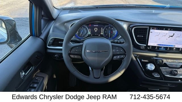 2026 Chrysler Pacifica Select - Photo 35