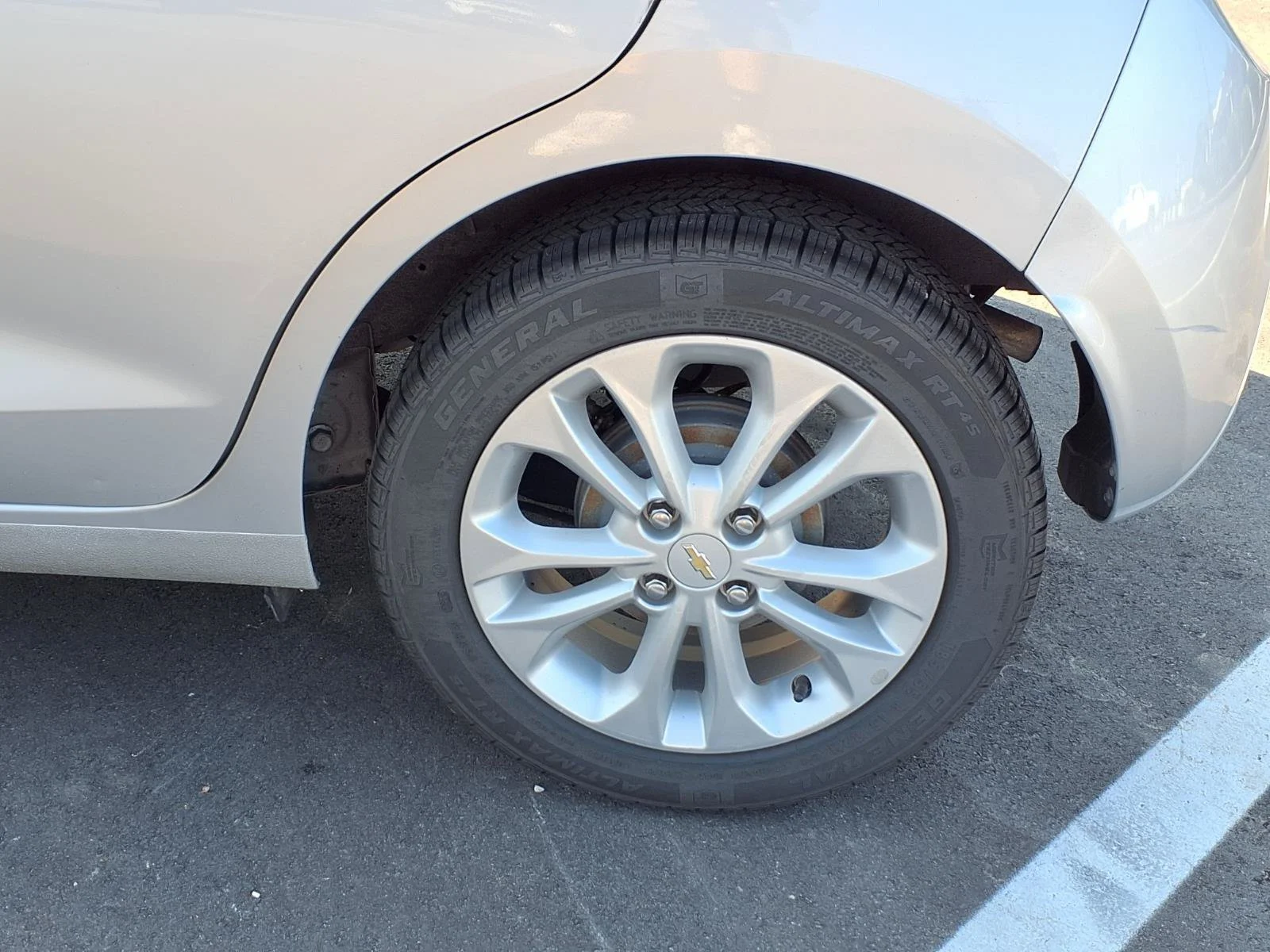 Used 2021 Silver Ice Chevrolet 1LT image 20
