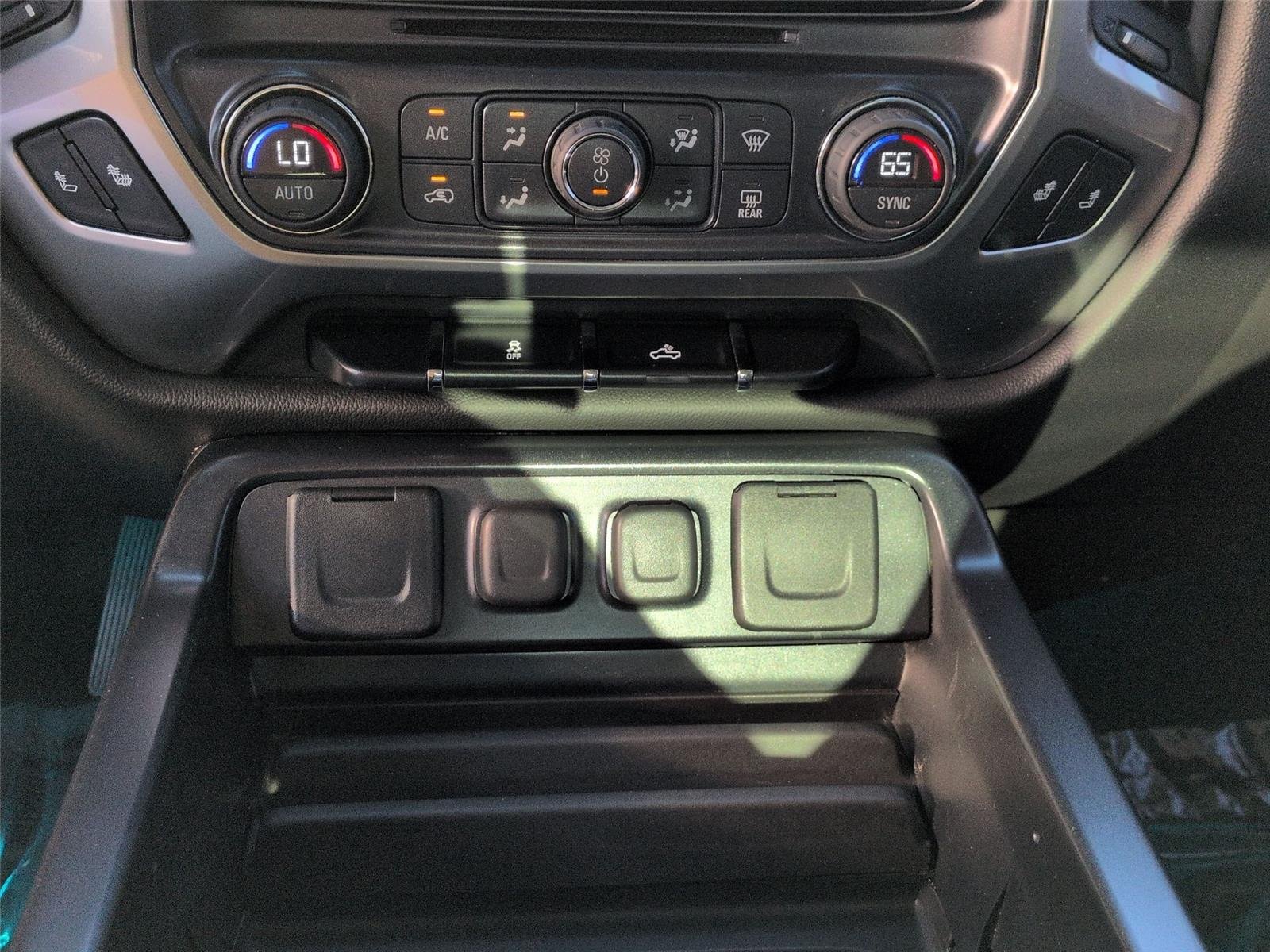 Used 2015 Black Chevrolet LT image 27