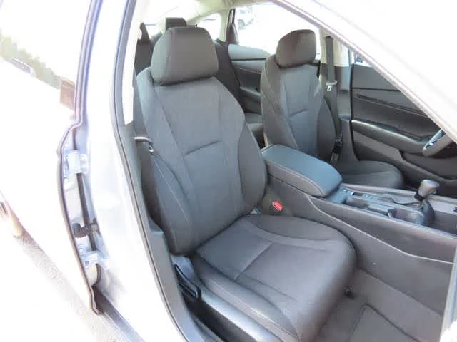 2025 Honda Accord SE - Photo 15
